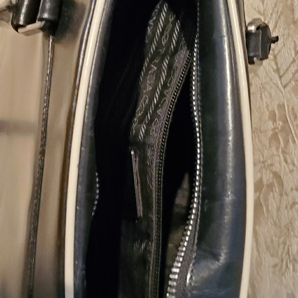 Purse - Picture 4 of 12